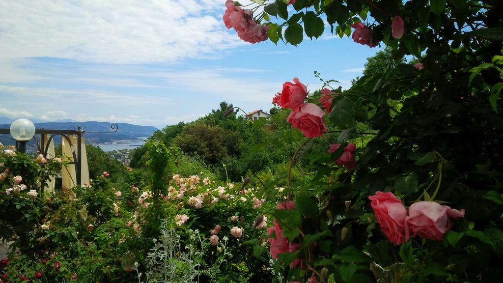 Lo Chalet Sul Golfo La Spezia Bagian luar foto